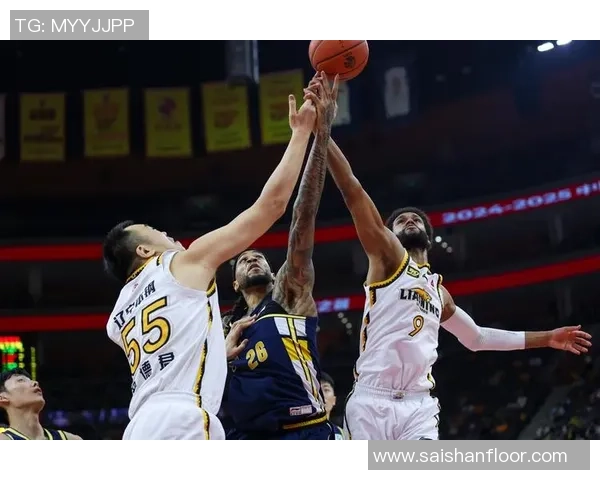 CBA广东队与辽宁队激战第二节精彩瞬间回顾第45轮比赛分析